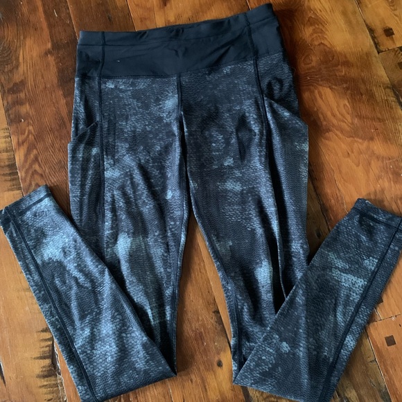 Lululemon Speed Luxtreme Leggings Size 6 - Picture 2 of 2